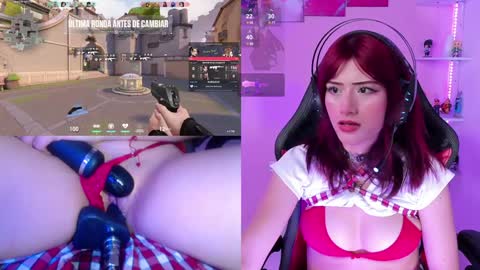 Snapshot of haileyreid_ chatting on 12-18-24, 12:32 Hailey online show from 12-18-24, 12:32
