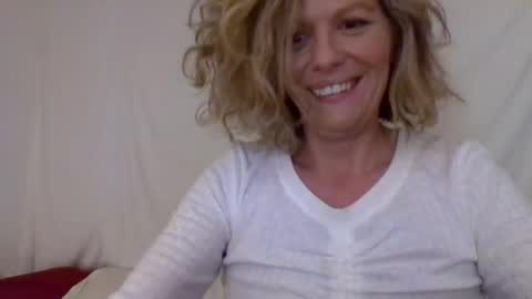 Hailey online show from 12-03-24, 03:52