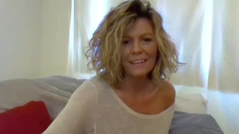 Hailey online show from 01-07-25, 11:24