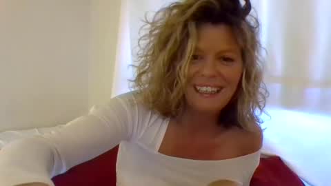 Hailey online show from 03-09-25, 12:31