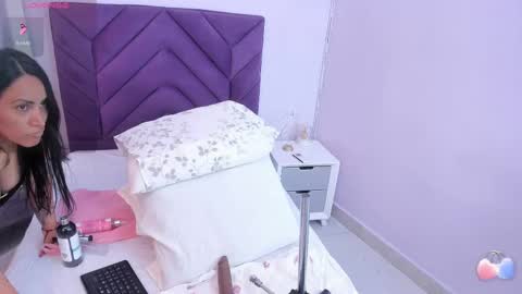 haileystonei online show from 03-01-25, 11:50