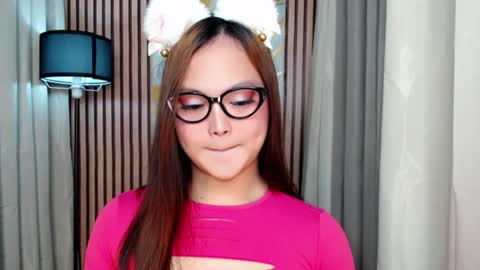 Snapshot of hailywilson chatting on 07-23-26, 10:35 haily online show from 07-23-26, 10:35