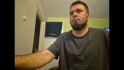 Snapshot of hairy_guy007 chatting on 12-21-24, 10:19 hairy_guy007 online show from 12-21-24, 10:19