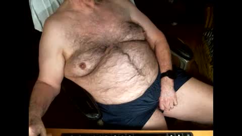 Snapshot of hairybear813 chatting on 12-01-25, 03:44 hairybear813 online show from 12-01-25, 03:44