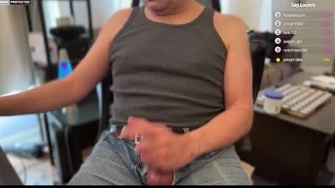 Snapshot of hairybelly818 chatting on 12-04-25, 07:55 Hairy Belly online show from 12-04-25, 07:55