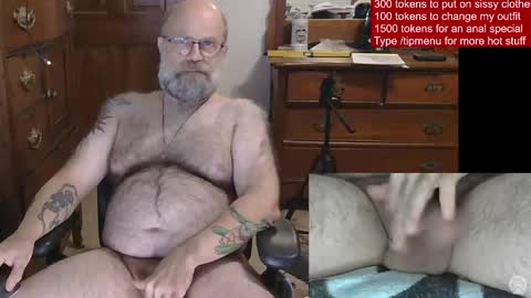 Snapshot of hairydaddybear69 chatting on 05-07-26, 02:17 HairyDaddyBear69 online show from 05-07-26, 02:17