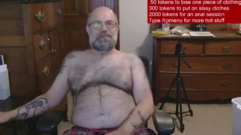 Snapshot of hairydaddybear69 chatting on 05-15-26, 01:56 HairyDaddyBear69 online show from 05-15-26, 01:56