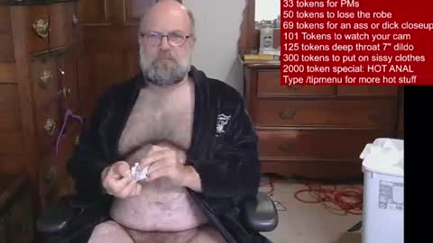 Snapshot of hairydaddybear69 chatting on 06-10-26, 12:15 HairyDaddyBear69 online show from 06-10-26, 12:15