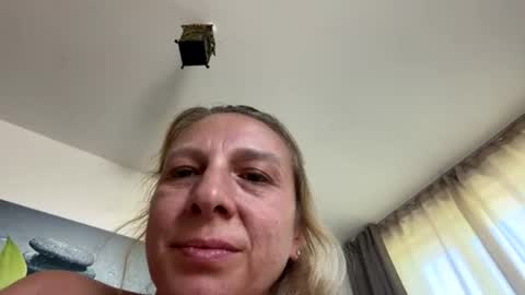 Snapshot of hairymothercz chatting on 07-10-26, 12:19 pregnantJean online show from 07-10-26, 12:19