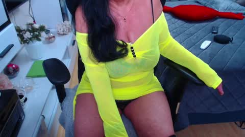 Monika online show from 01-26-25, 12:43