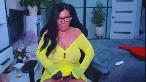 Monika online show from 10-28-25, 09:02