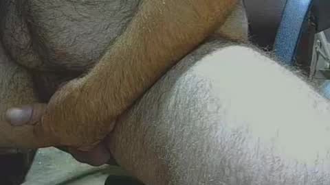 Snapshot of hairysmallfat chatting on 06-19-26, 01:21 hairysmallfat online show from 06-19-26, 01:21