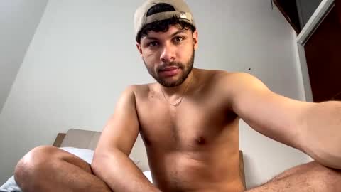 Independent       model  online show from 02-09-25, 03:01