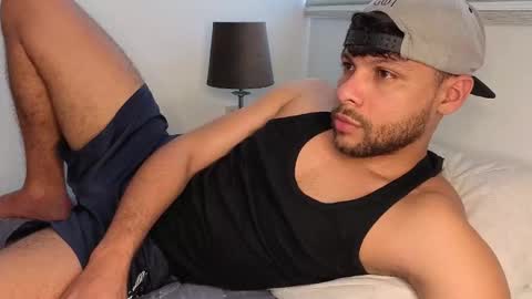 Independent       model  online show from 11-09-25, 06:28