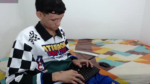 Snapshot of halan_demon chatting on 02-03-25, 01:52 halan_demon online show from 02-03-25, 01:52