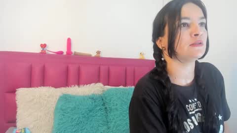 Snapshot of haley__mommy chatting on 01-24-25, 07:39 Mely online show from 01-24-25, 07:39