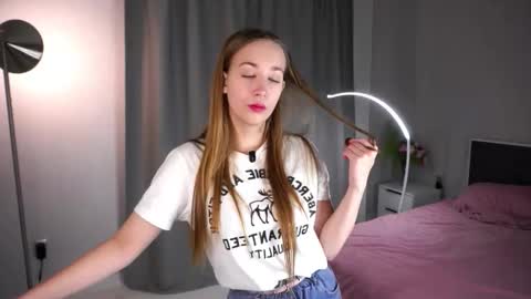 Snapshot of haleybalder chatting on 11-26-25, 05:19 Tracy online show from 11-26-25, 05:19