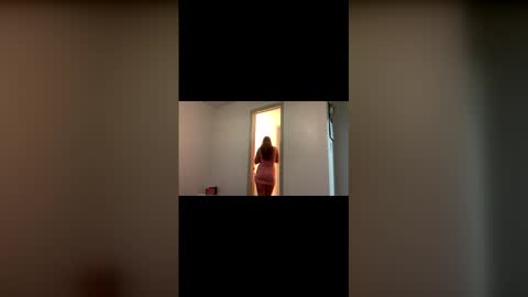 Snapshot of haleysunshinee chatting on 06-06-26, 12:38 Haleysunshinee online show from 06-06-26, 12:38