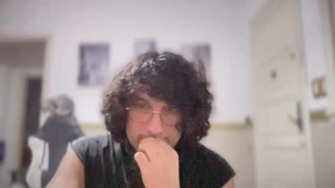 halfblood18 online show from 10-26-25, 12:49