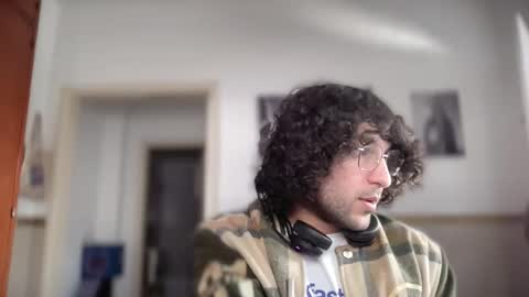 halfblood18 online show from 10-29-25, 03:03