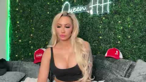 Halia Hill online show from 01-11-26, 10:26