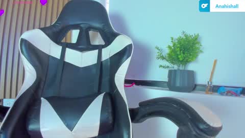 Snapshot of hall_anahiis chatting on 02-01-25, 10:13 Anahis online show from 02-01-25, 10:13