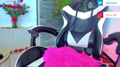 Snapshot of hall_anahiis chatting on 02-15-25, 02:47 Anahis online show from 02-15-25, 02:47