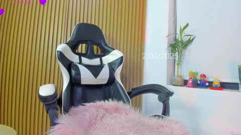 Snapshot of hall_anahiis chatting on 03-03-25, 12:37 Anahis online show from 03-03-25, 12:37