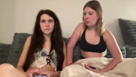 Hallee online show from 05-07-26, 01:44