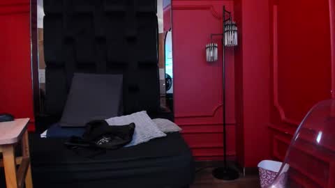 Halley Lorens online show from 01-15-26, 07:13