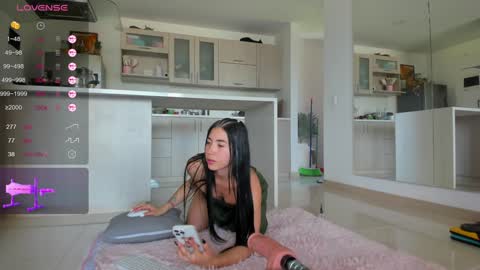 Snapshot of halliee chatting on 12-18-24, 05:52 insta Laupalacio777Next stream 01th December online show from 12-18-24, 05:52