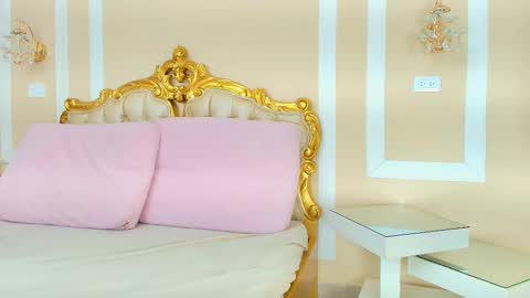 Snapshot of halliestone chatting on 01-08-26, 01:46 Hallie Stone online show from 01-08-26, 01:46