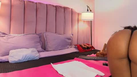 Snapshot of hallybans chatting on 09-20-25, 12:06 Hally Bans online show from 09-20-25, 12:06