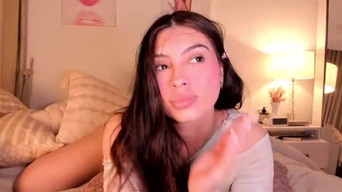 Snapshot of halseycox__ chatting on 11-29-25, 07:22 Halsey Maria online show from 11-29-25, 07:22