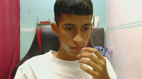Snapshot of hamcummboy20 chatting on 05-22-26, 11:10 hamcummboy20 online show from 05-22-26, 11:10