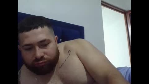 hammerwhithe01 online show from 12-16-25, 01:27