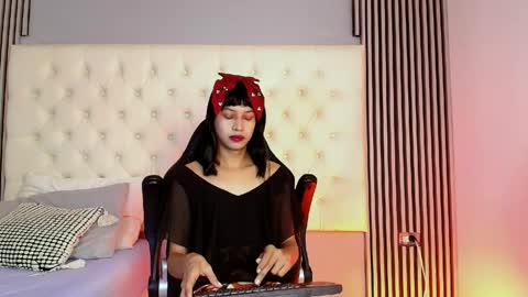 Snapshot of hamsel_dallas chatting on 05-07-26, 01:27 Hamsel online show from 05-07-26, 01:27