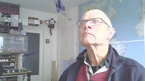 Prefer men 80 online show from 02-19-25, 03:38