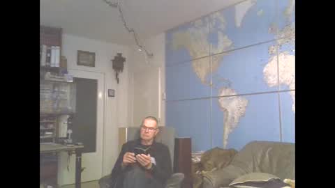 Prefer men 80 online show from 03-05-25, 08:42