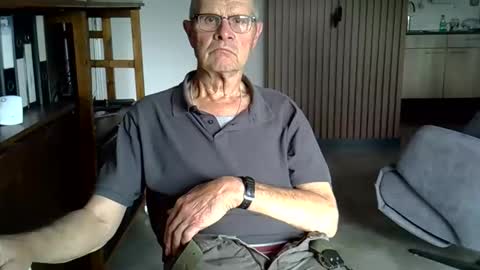 Snapshot of hamto65 chatting on 05-08-26, 02:11 Prefer men 80 online show from 05-08-26, 02:11