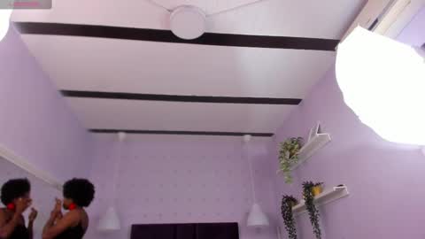 hanaahquinn online show from 10-08-25, 11:19