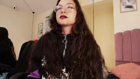 hanabie_ online show from 04-14-26, 03:12