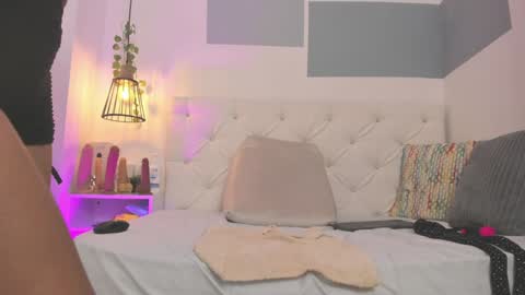 hanah_gray online show from 01-23-25, 05:10