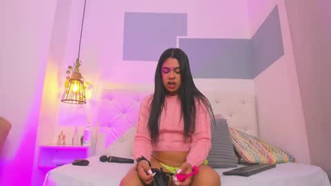 hanah_gray online show from 02-19-25, 11:28