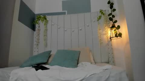 hanah_gray online show from 12-23-25, 11:08