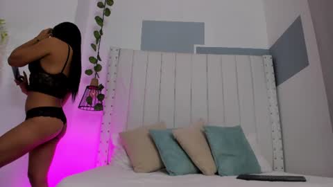 Snapshot of hanah_gray chatting on 06-10-26, 11:20 hanah_gray online show from 06-10-26, 11:20