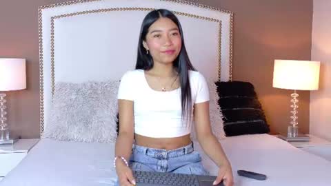 Snapshot of hanaluna chatting on 07-18-26, 02:10 Hanna online show from 07-18-26, 02:10