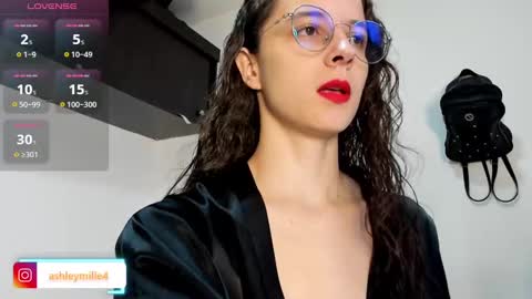 Snapshot of hanasleep chatting on 09-14-25, 07:13 hanasleep online show from 09-14-25, 07:13