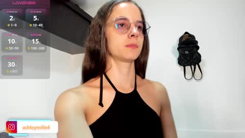 Snapshot of hanasleep chatting on 10-20-25, 07:14 hanasleep online show from 10-20-25, 07:14