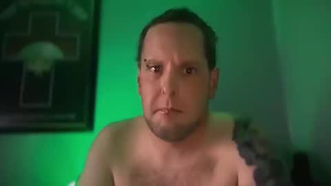 hand_banana_420 online show from 10-13-25, 04:01